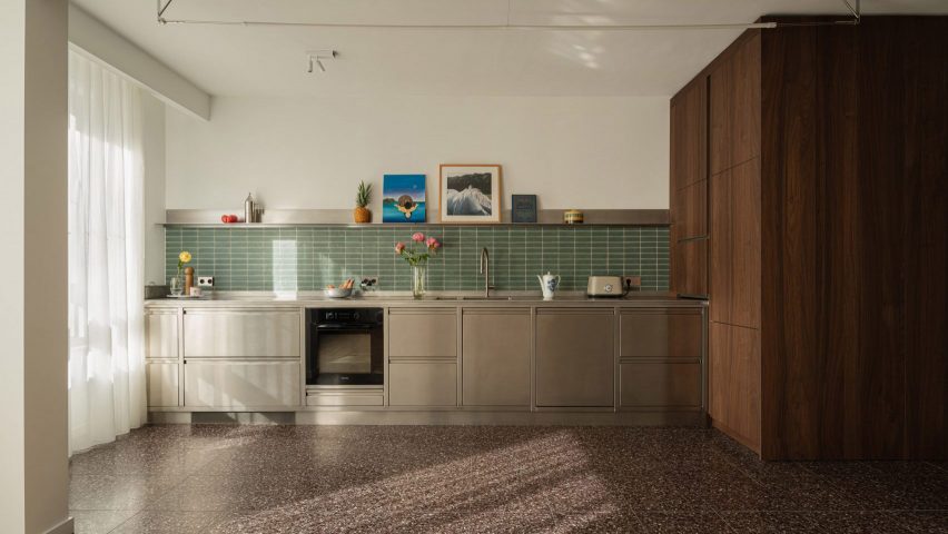 Apartment in Antwerp designed by Weinbenami