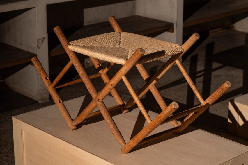 J39.5 chairs by AtMa Inc