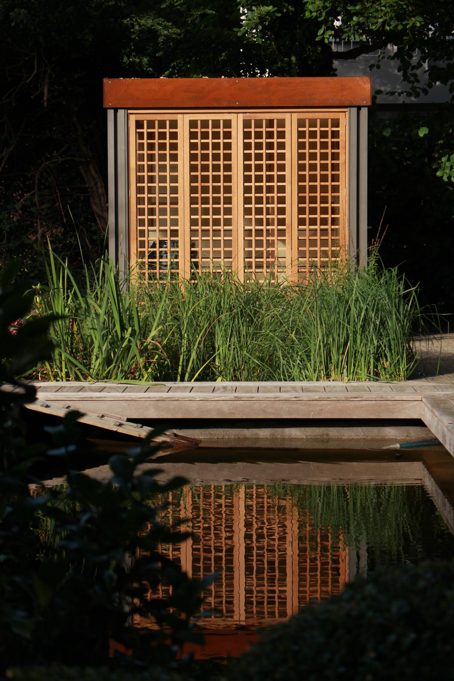 Sauna with gridded front
