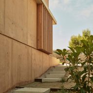 House in Cala Tamarit by Rául Sánchez Architects