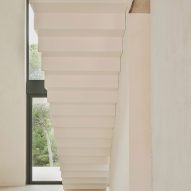 House in Cala Tamarit by Rául Sánchez Architects