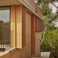 House in Cala Tamarit by Rául Sánchez Architects