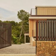 House in Cala Tamarit by Rául Sánchez Architects