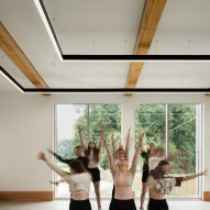 Children in performing arts centre
