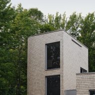 Waterhouse by Oyama and Julia Manaćas Architecte