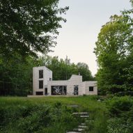 Waterhouse by Oyama and Julia Manaćas Architecte