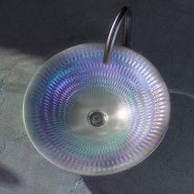 Photo of pearlescent sink basin