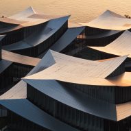 "That roofline is slick" says commenter