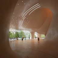 D&uuml;sseldorf Opera House by Sn&oslash;hetta