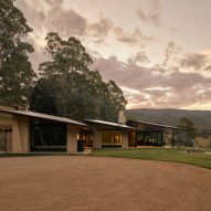 Howqua River Lodge by RobMills Architecture and Interiors