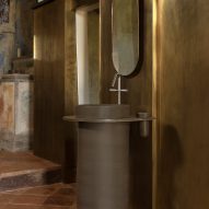 LuneUp freestanding H2O basin by Emanuel Gargano for Terzofoco