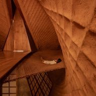 Bridge House by Wallmakers