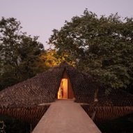 Bridge House by Wallmakers