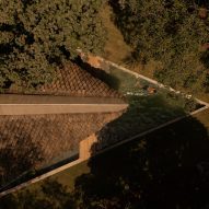Bridge House by Wallmakers
