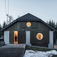 Borová Lada Cottage by Studio Plyš