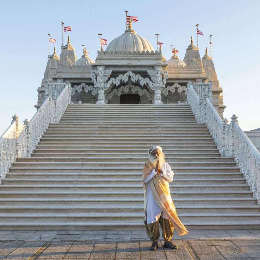 BAPS Shri Swaminarayan Mandir (Neasden Temple), London, by
Chandrakant Sompura