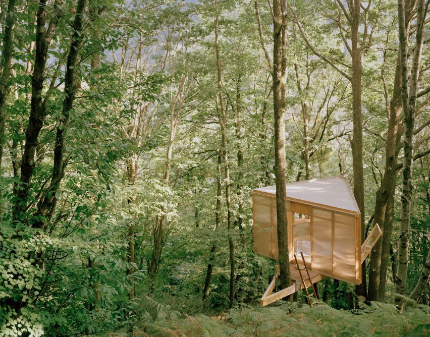 Casetta Tessino treehouse by Olin Petzold