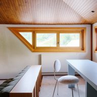 Assymetric window in Co.arch Studio apartment renovation in Mario Galvagni's Giomein
