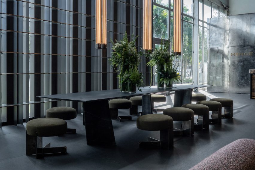 The Henge Collectors Lounge