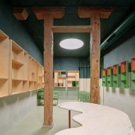 Lucas y Hern&aacute;ndez-Gil references "classical world" for Laconicum store interior