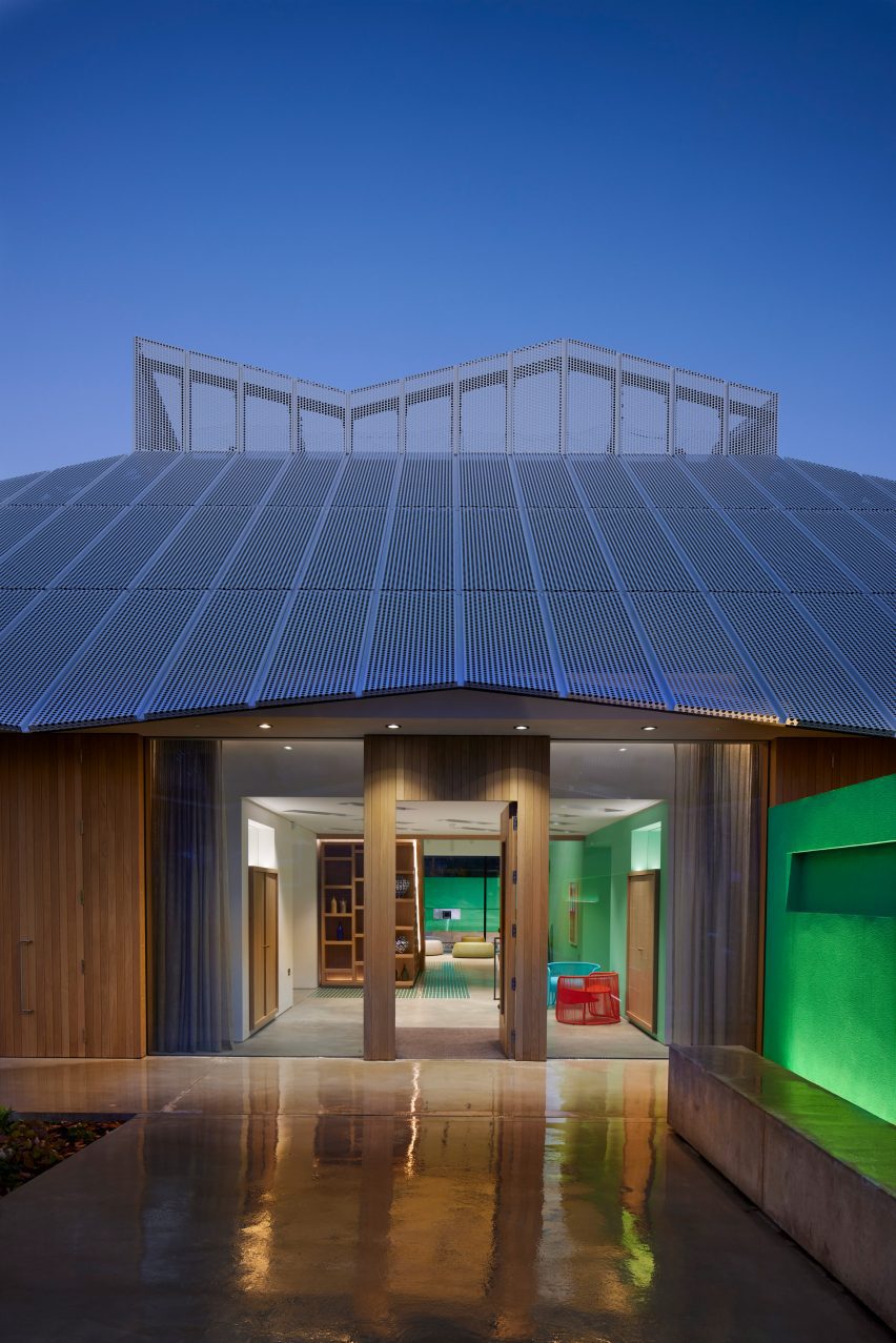 Cancer care facility by Stephen Marshall Architects