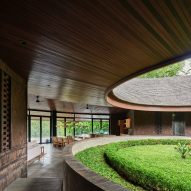 Villa Omah Prana by Alexis Dornier