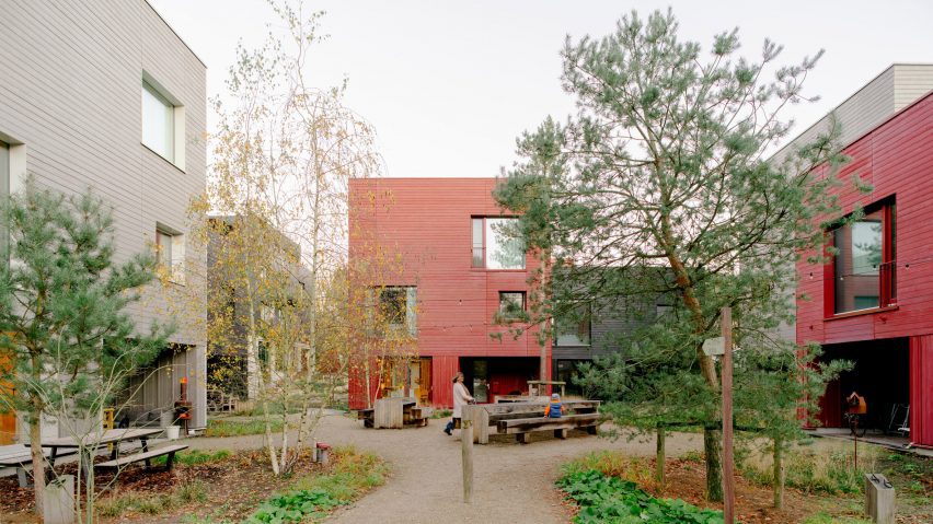 Common Woods housing