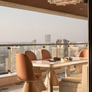 Terrace of an apartment in Mumbai by MuseLAB