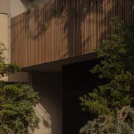 House in Minami-Azabu by Keiji Ashizawa