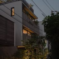 House in Minami-Azabu by Keiji Ashizawa
