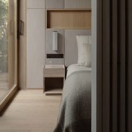 House in Minami-Azabu by Keiji Ashizawa