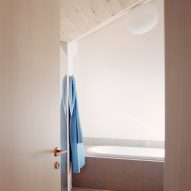 Hometown House by MoDusArchitects