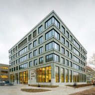 Plus Ultra III facade by Pretty Plastic