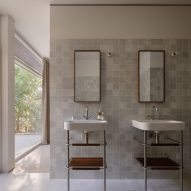 Bathroom with twin sinks in Bungalow Sint-Martens-Latem by Decancq Vercruysse