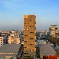 Apartment building in Nagpur by Sanjay Puri Architects