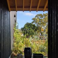 House in Onimichi by Denizen Works