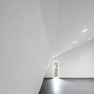 Mother-of-Pearl Experience Museum by Schulz und Schulz
