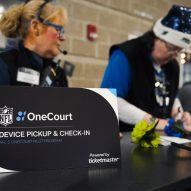 OneCourt device