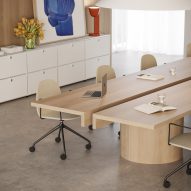 TOT table by Isern Serra for Omelette Editions