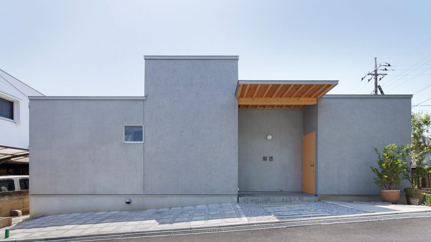 House in Takahatayama by HYG Architects