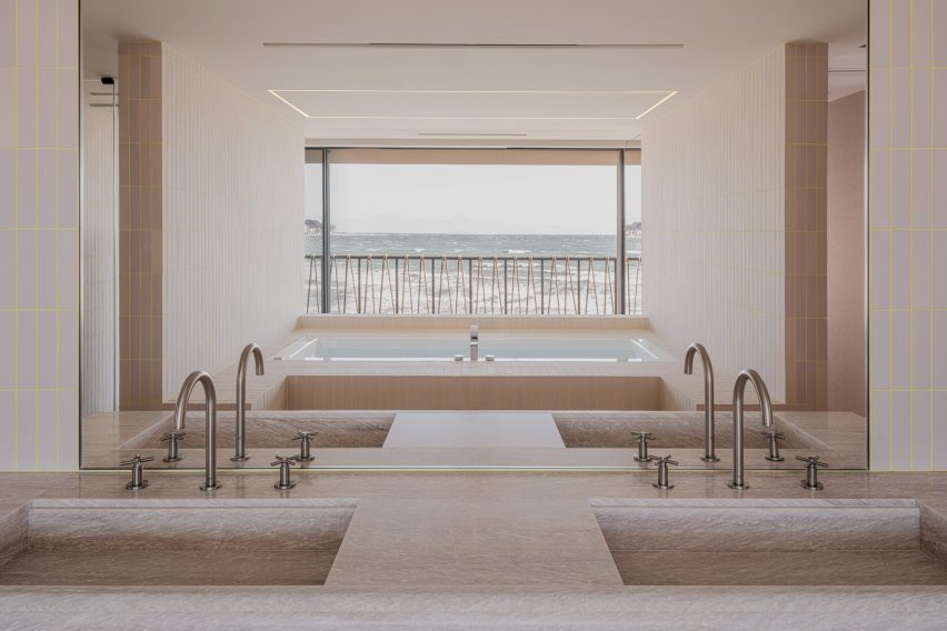 Lulla House by I IN