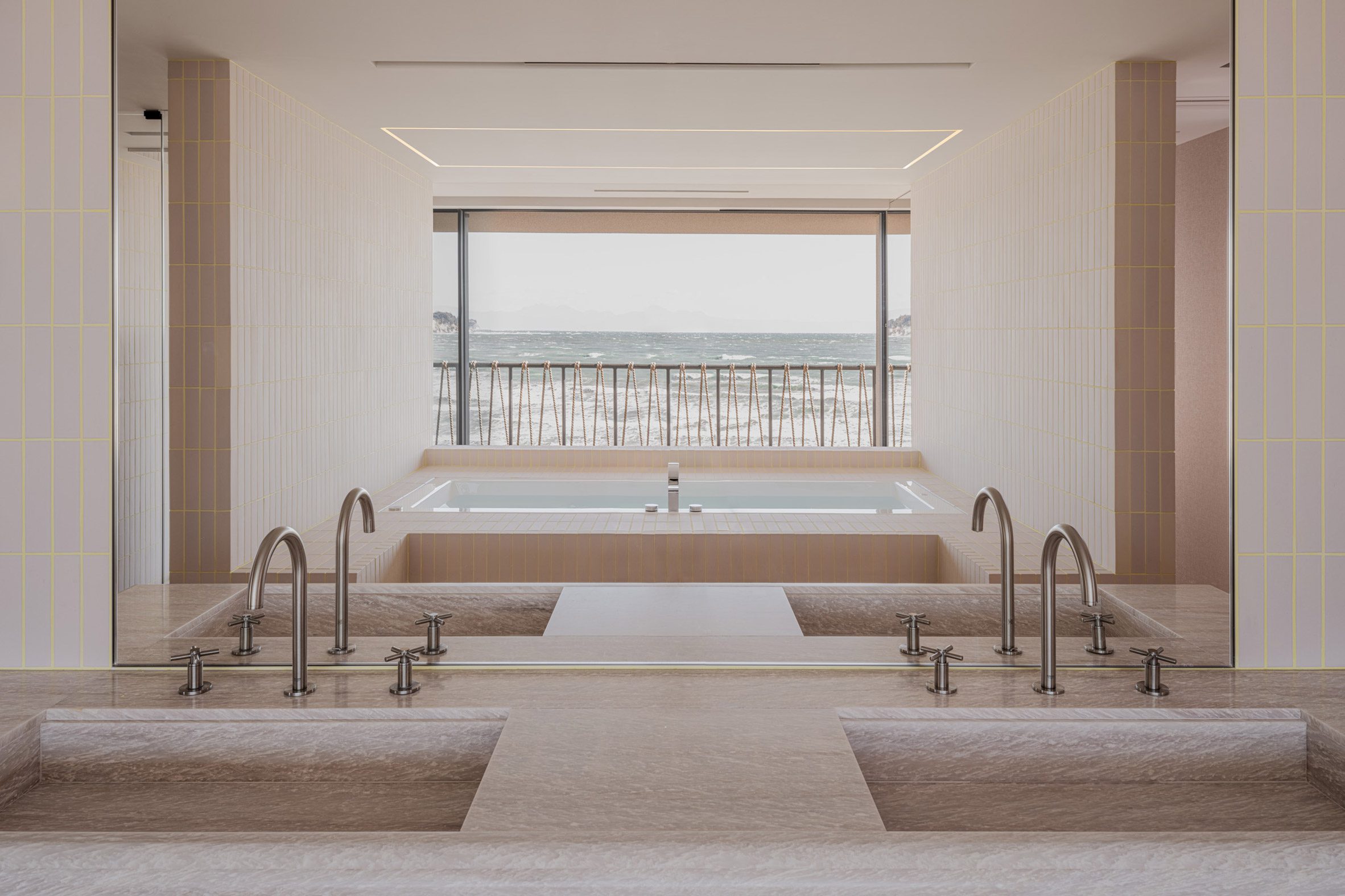 Lulla House by I IN