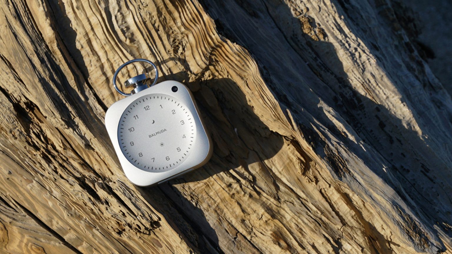 Balmuda designs handless alarm clock for phoneless bedtime