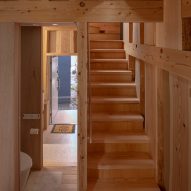 Staircase in Live Sawn House by ICADA