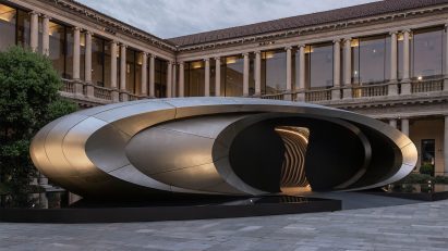 Silver curved installation