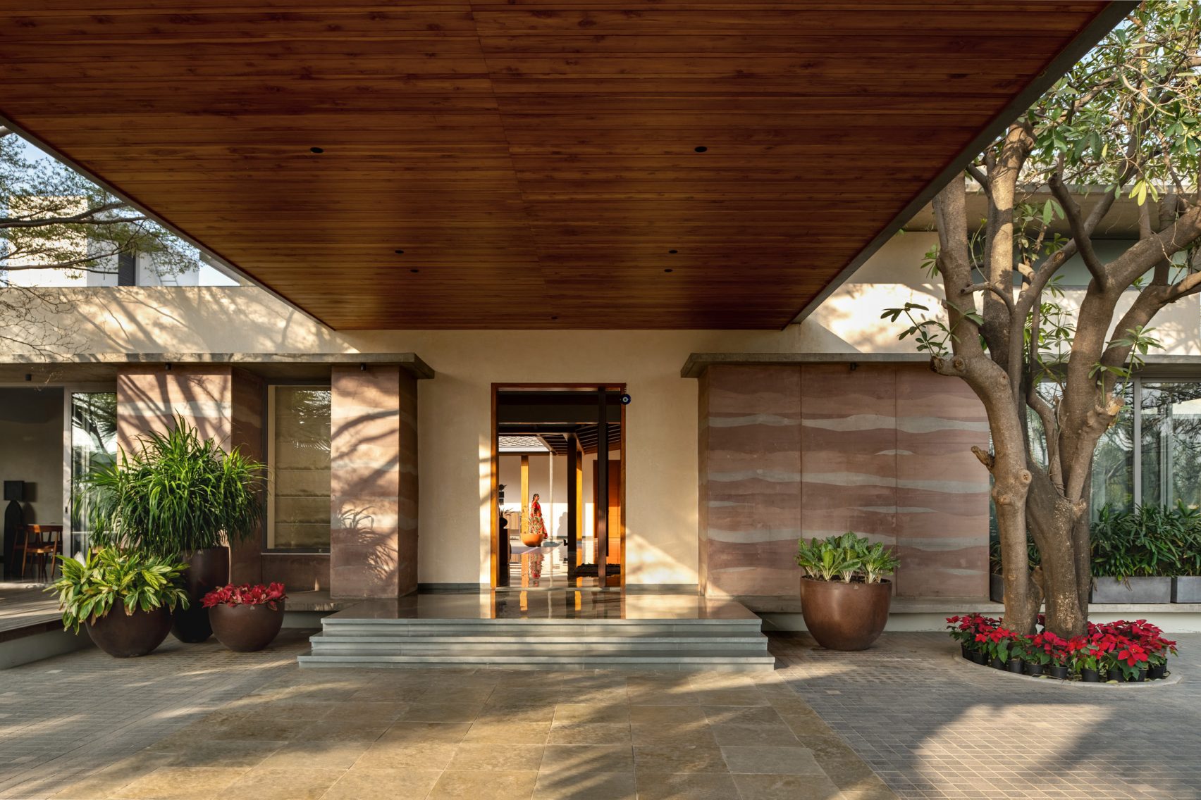 Rammed-earth walls enclose A House Born of Four Soils in India ...