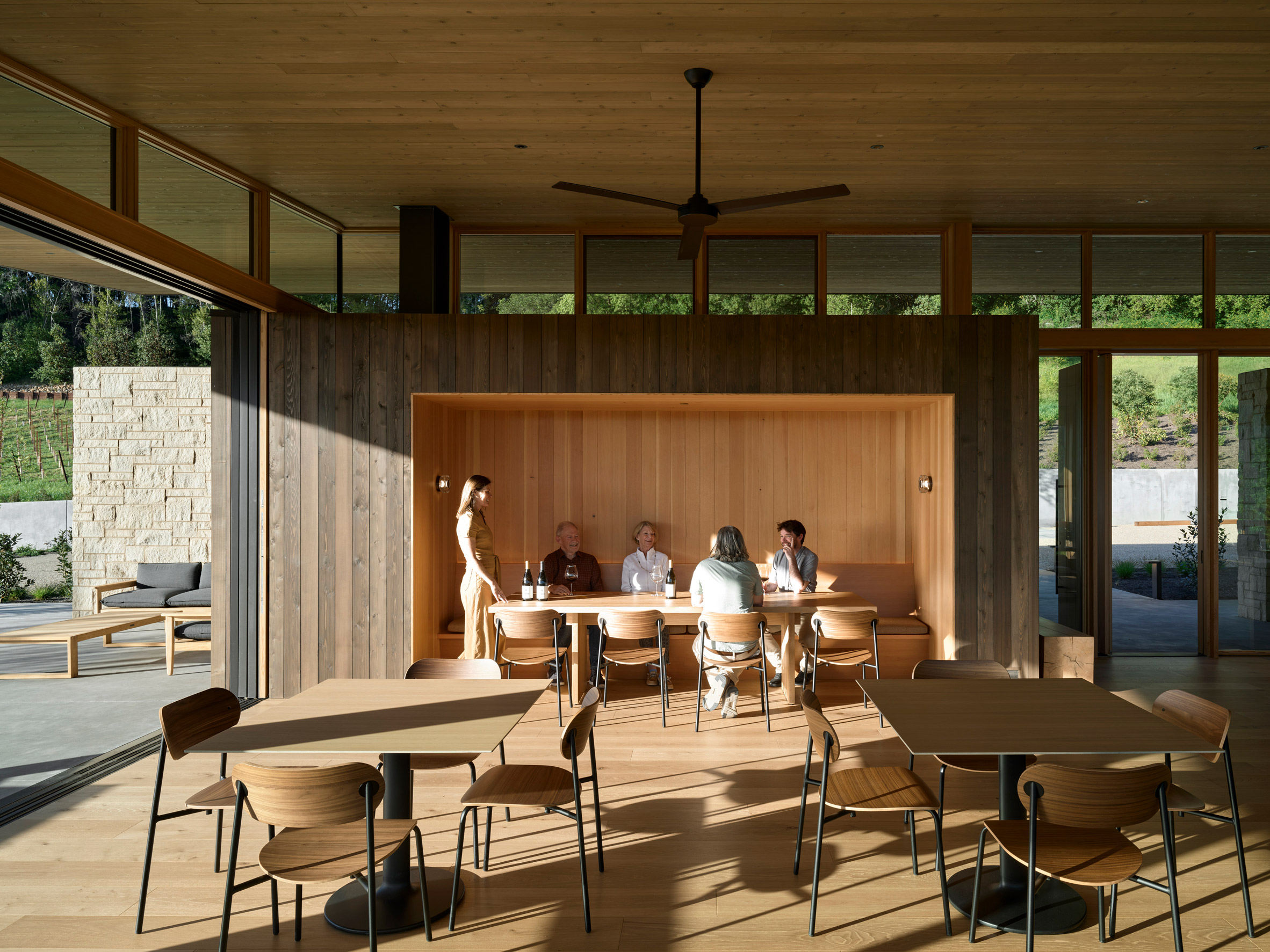 Auteur Russian River winery in California by Bohlin Cywinski Jackon