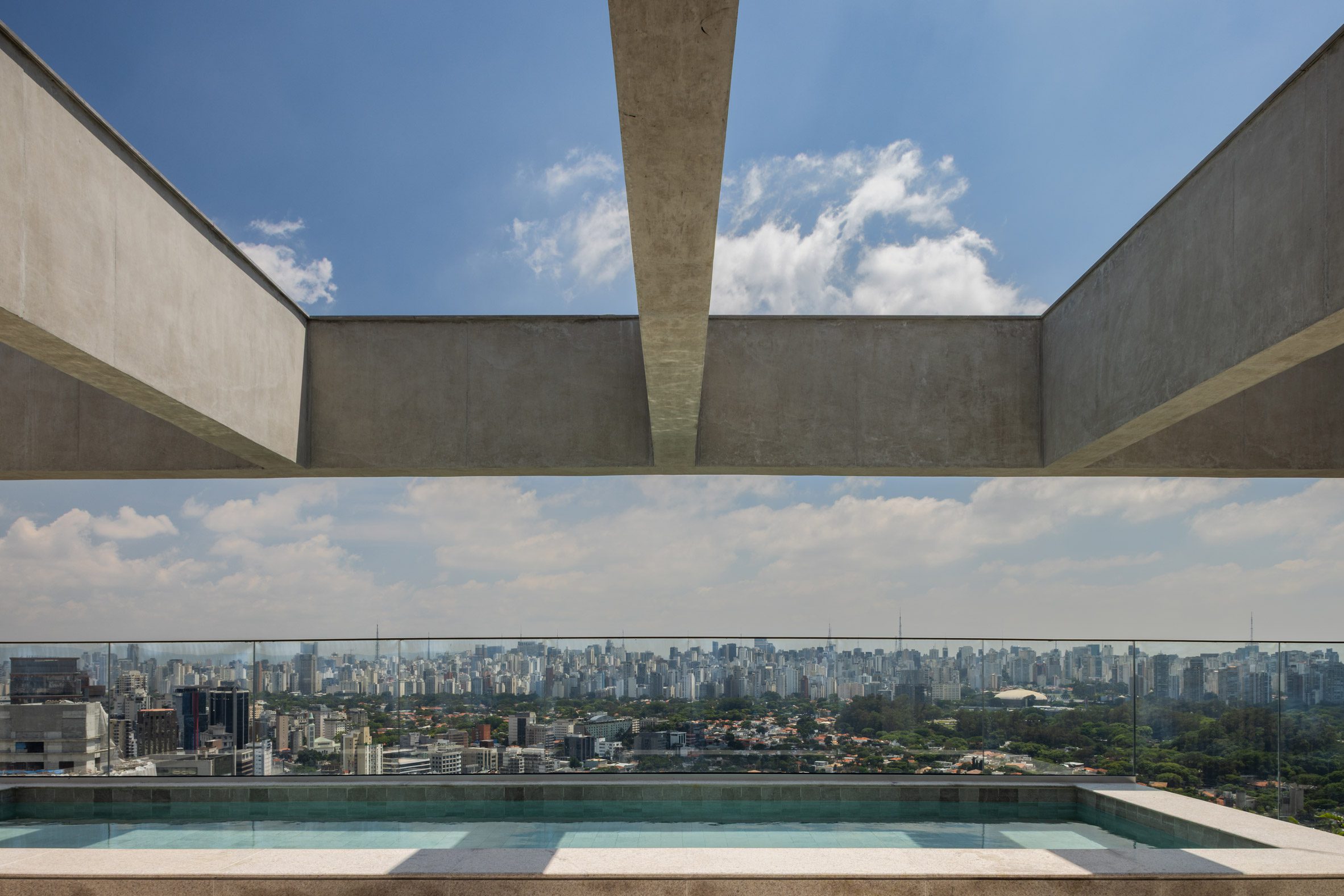 Bueno Brandao 257 skyscraper