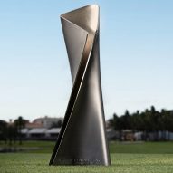 GM Industrial Design "communicates gesture of the swing" for golf tournament trophy