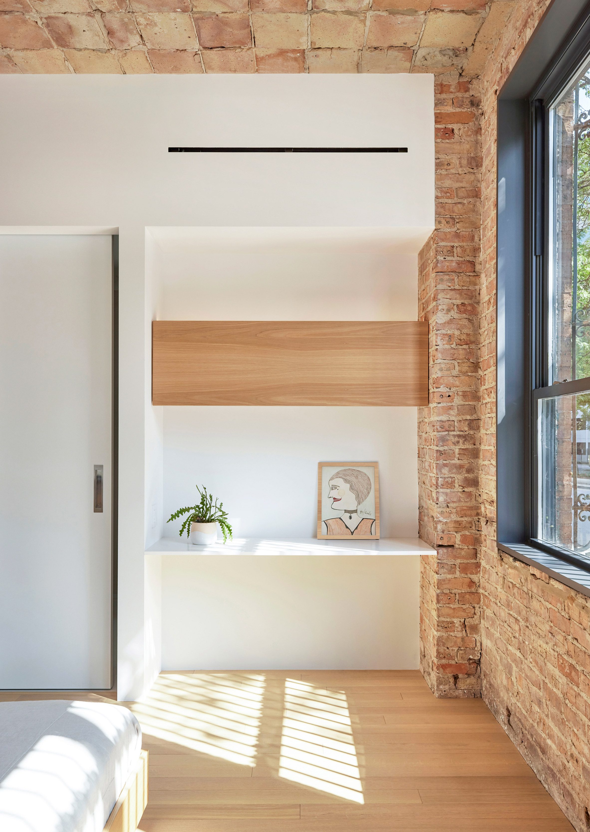 Cullerton Residence by Vladimir Radutny Architects